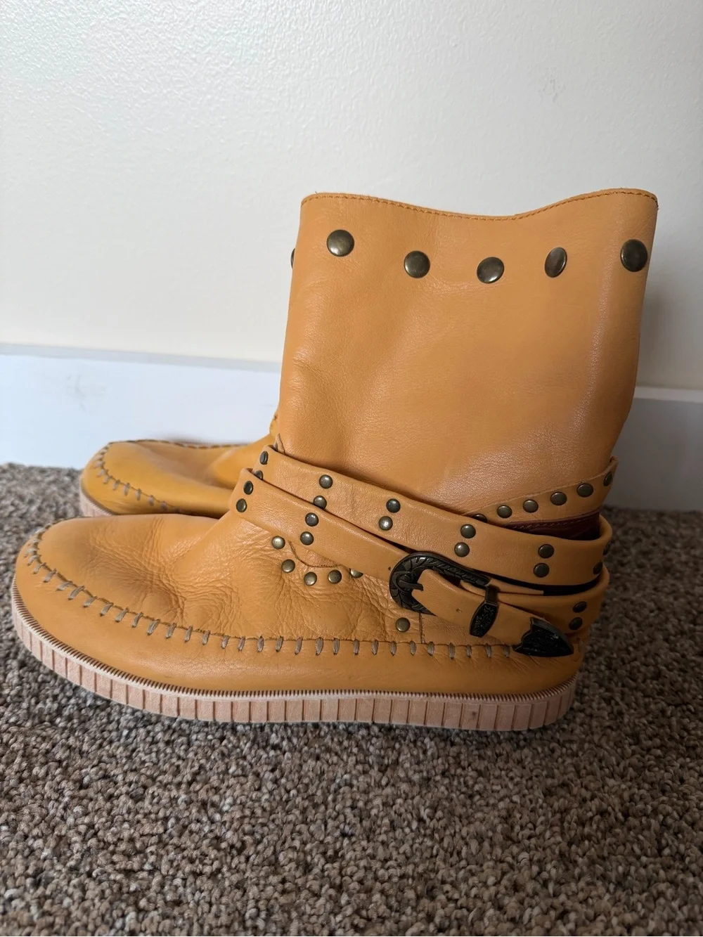 DINGO Women’s Leather Pull-On Malibu Boots